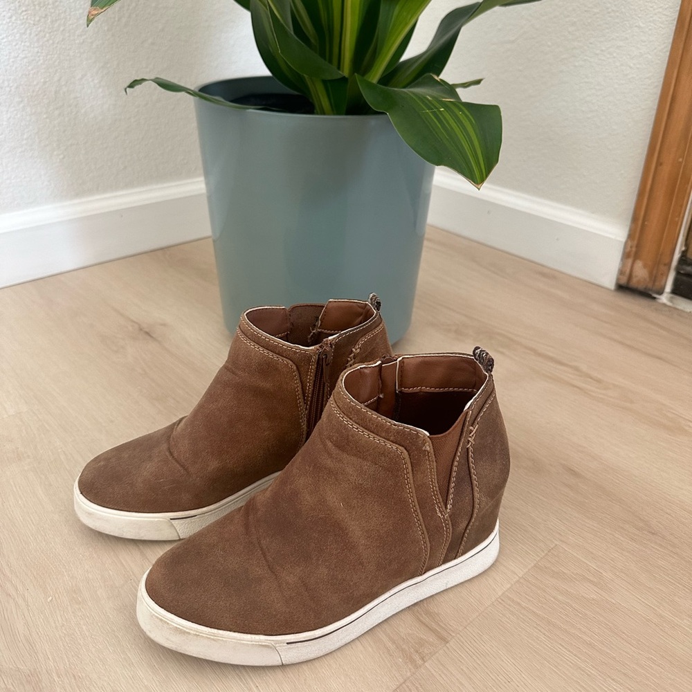 Sugar wedge bootie